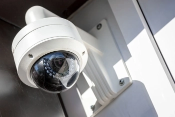 Choosing the Right Surveillance Camera System for Your Home body thumb image